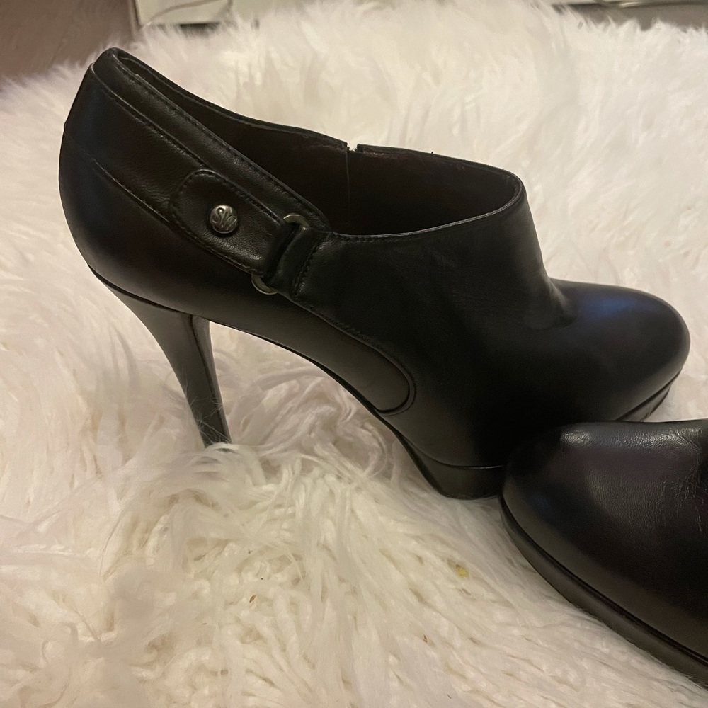 🖤Stuart Weitzman🖤 Black Leather Ankle Booties Woman’s 10 Made in Spain